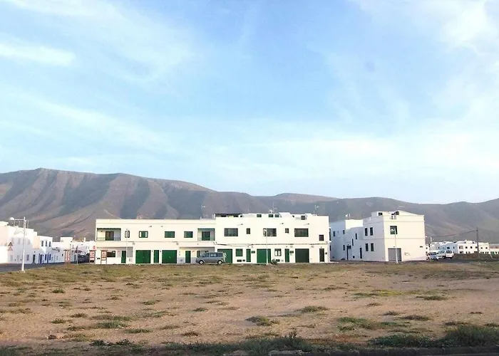 *sweet Home* * Famara